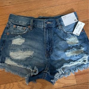 Aero shorts NWT